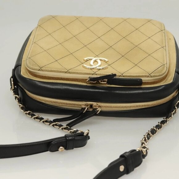 CHANEL Matelasse Chain Shoulder Bag Suede Ivory Gold CC Auth - Picture 7 of 16